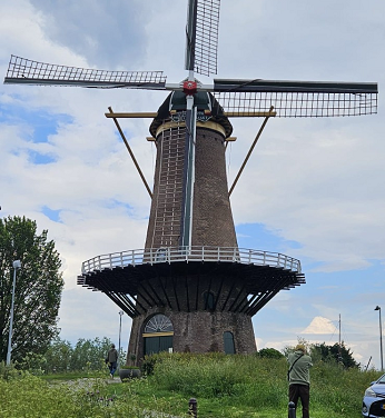 “I WANTED TO SEE THE REAL NETHERLANDS”